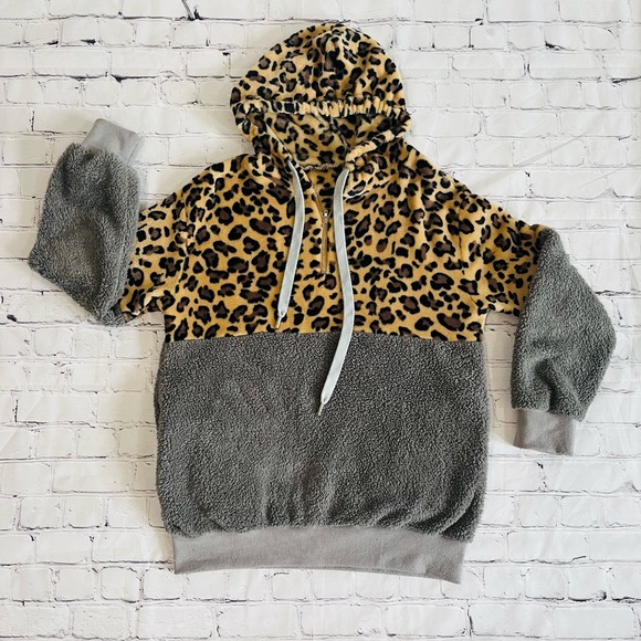 Leopard Hoodie - Picture 1 of 4